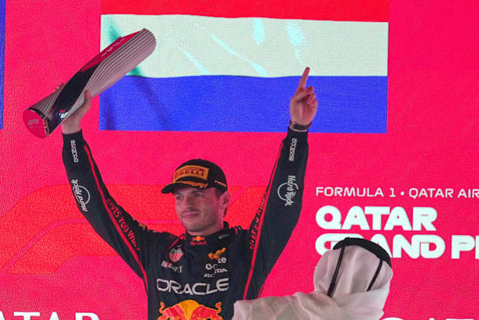 Verstappen wint GP van Qatar terwijl F1-titelgevecht met Norris en Piastri naar de laatste race gaat