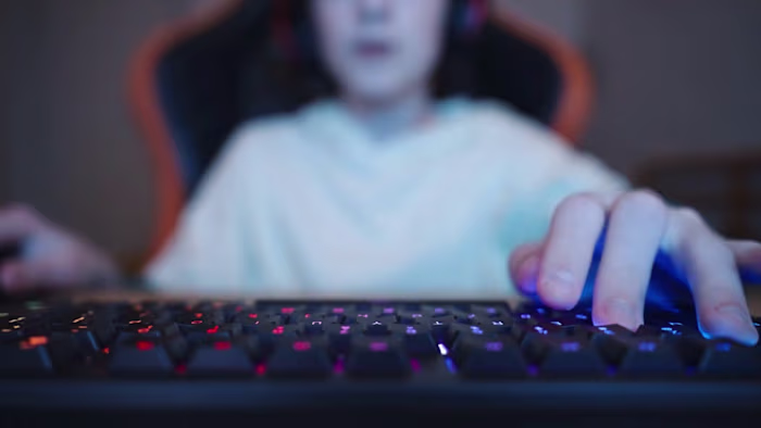 De FBI waarschuwt voor ‘modern terrorisme’ nu de in Texas geboren extremistische groepering zich online op jongeren richt