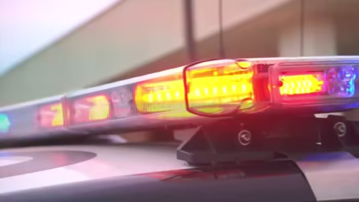 SAPD: Bestuurder gearresteerd in verband met ongeval waarbij zwangere vrouw en 18-jarige passagier gewond raakten