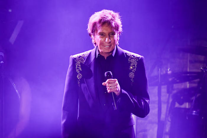 Barry Manilow heeft longkanker in een vroeg stadium en zal een operatie ondergaan