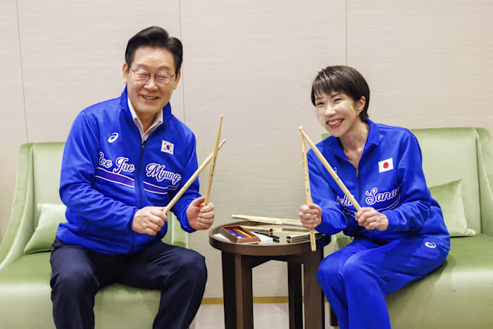 Japanse en Zuid-Koreaanse leiders jammen op K-pop-hits tijdens een topconferentie