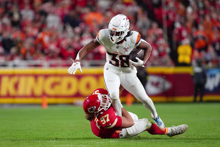 Nix' late TD-pass en stand-by Broncos-verdediging ronden een 20-13 overwinning op Chiefs af