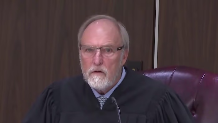 Rechter ontkent de nietigverklaring van de verdediging op dag 2 in het proces tegen ex-Uvalde CISD-officier
