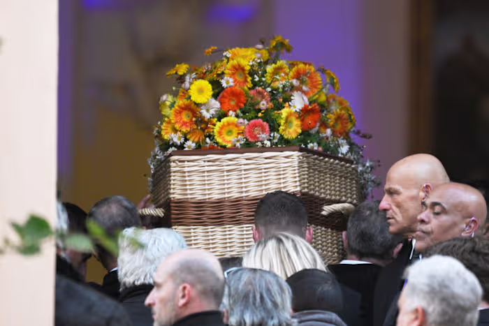 Saint-Tropez neemt afscheid van Brigitte Bardot met een begrafenis en een publiek eerbetoon