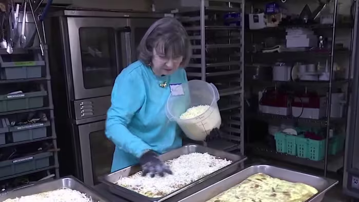 San Antonio non-profitorganisaties, kerken openen deuren om daklozen te helpen tijdens de eerste bevriezing