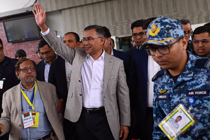 Zoon van voormalig premier van Bangladesh keert na 17 jaar ballingschap terug met een kans om leiding te geven