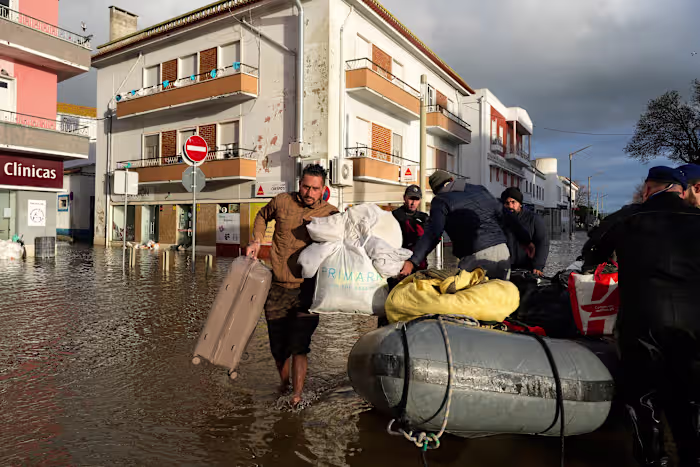 De Portugese minister van Binnenlandse Zaken treedt af als reactie op de groeiende kritiek op de stormreactie