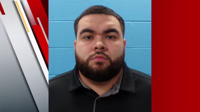 De correctiefunctionaris van Hays County is gearresteerd, beschuldigd van aanranding, zeggen de autoriteiten