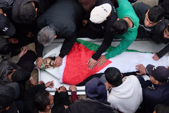 Israëlische drone-aanval doodt twee fietsers in Gaza, terwijl het dodental ondanks het staakt-het-vuren stijgt