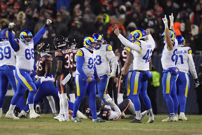 Rams schudt wilde, late TD-pass van Caleb Williams van zich af, versloeg Bears met 20-17 in OT en bereikte NFC-titelspel