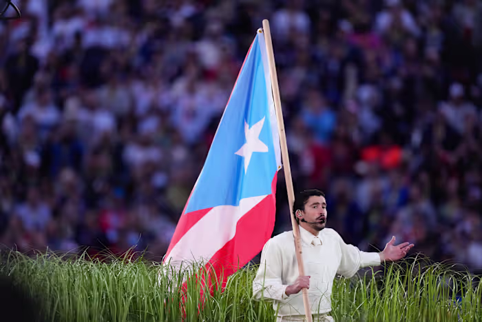 Recensie: Bad Bunny bracht de geschiedenis en cultuur van Puerto Rico naar een revolutionaire Super Bowl-show