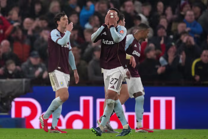 Villa verliest van Everton en completeert reeks verrassende resultaten voor titeluitdagers in de Premier League