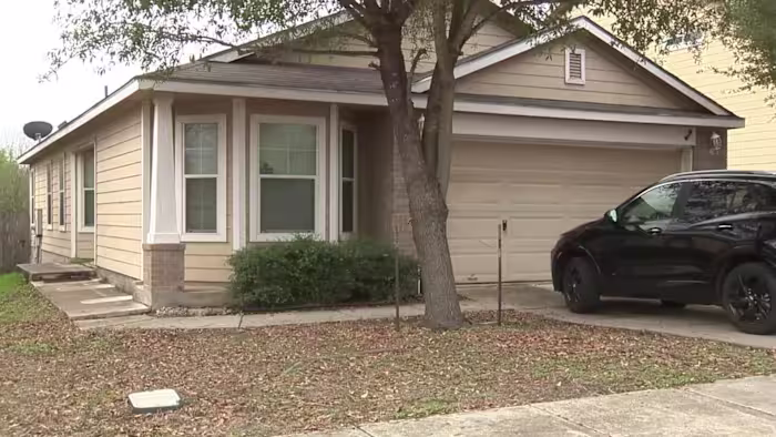 Agenten bezochten eerder het huis in het noordoosten van Bexar County, waar het echtpaar omkwam bij moord-zelfmoord