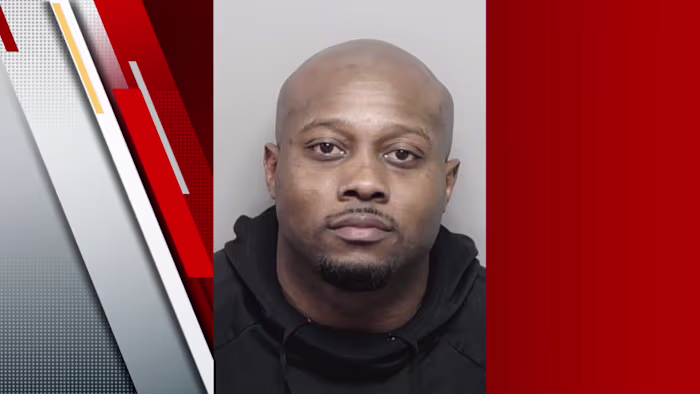 Beëdigde verklaring: Man gearresteerd in verband met dodelijke schietpartij op nieuwjaarsdag buiten de West Side-bar