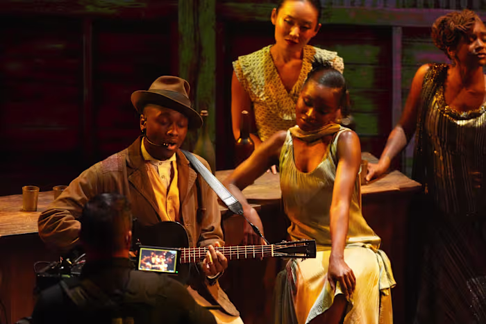 Belangrijke Oscar-momenten: overwinningen van Paul Thomas Anderson en Amy Madigan, uitstekende liedjes en droevig afscheid