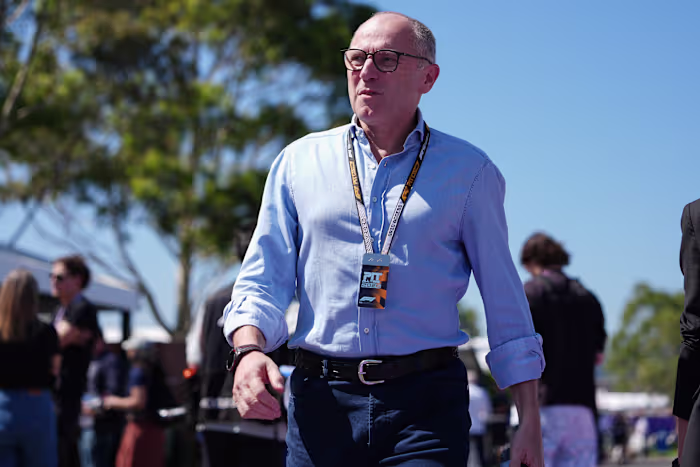 De Formule 1 lijkt de beslissing over twee races in het Midden-Oosten in april, getroffen door de oorlog in Iran, uit te stellen