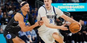 Rookie Cooper Flagg heeft een gemengd rendement in de basisopstelling van de Mavericks na verlies tegen de Magic