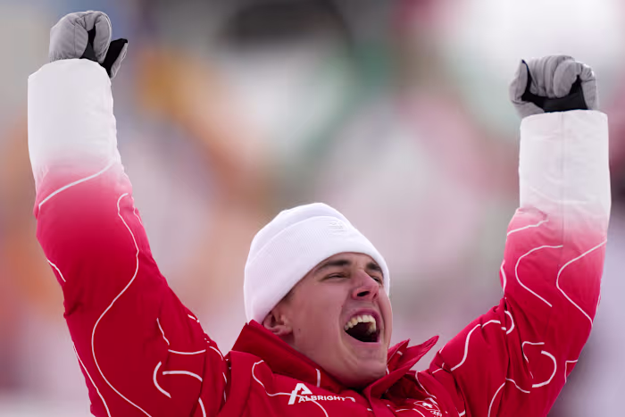Samenvatting van de Olympische Winterspelen: Franjo von Allmen wint zijn derde goud, Chloe Kim en NHL-sterren gaan aan de slag