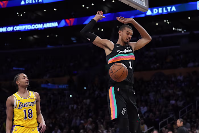 Victor Wembanyama zegt dat hij 'een punt bewees' met zijn spervuur ​​van 40 punten in de overwinning van de Spurs op Lakers