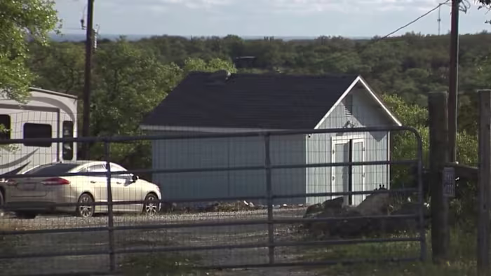 2 beschuldigd van moord nadat lichamen waren gevonden in Medina Lake, zegt het kantoor van de sheriff