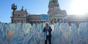 Argentinië keurt het wetsvoorstel van Milei goed dat de bescherming van gletsjers versoepelt, ondanks de weerslag van het milieu