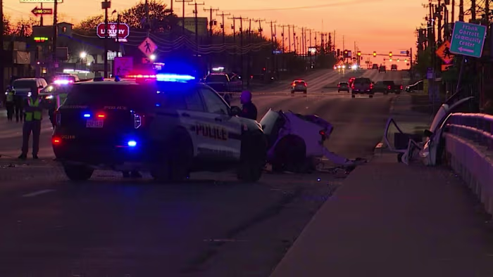 Bond ontkend wegens verdachte van dodelijke crash in West Side die verband houdt met racen