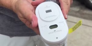 CPS Energy deelt gratis gasdetectoren uit aan inwoners van Preston Hollow na huisexplosies