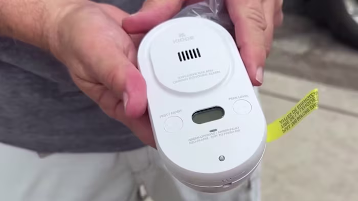 CPS Energy deelt gratis gasdetectoren uit aan inwoners van Preston Hollow na huisexplosies