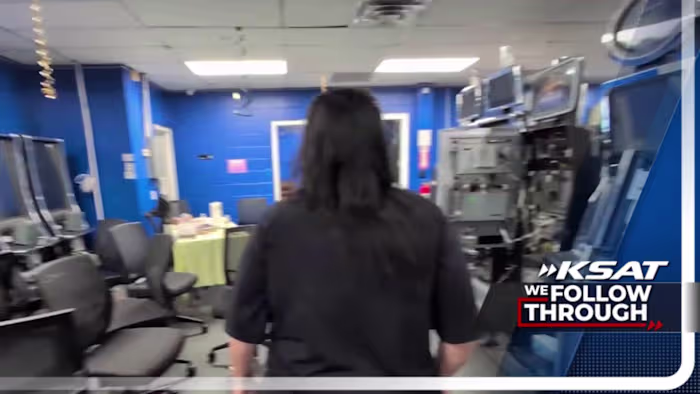 De eigenaar van een speelkamer zegt dat ze dacht dat zaken legaal waren na de BCSO-inval