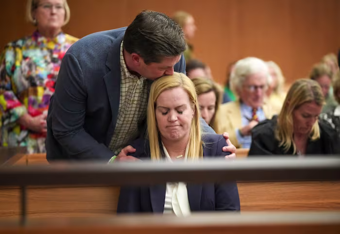 De functionaris van Camp Mystic getuigt dat sterfgevallen nog steeds niet officieel zijn gemeld bij de overheidsinstantie