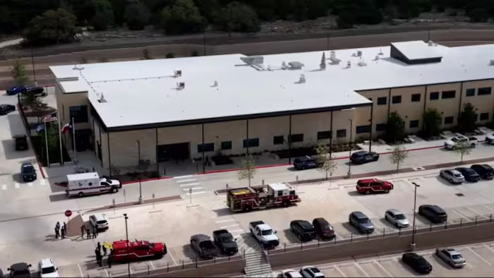 De lessen op de Hill Country College Preparatory High School worden hervat na een dodelijke schietpartij op de campus