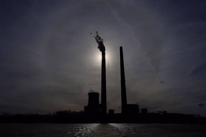 De regering-Trump stelt voor om regels te schrappen die gericht zijn op de as van kolencentrales die het grondwater bedreigt