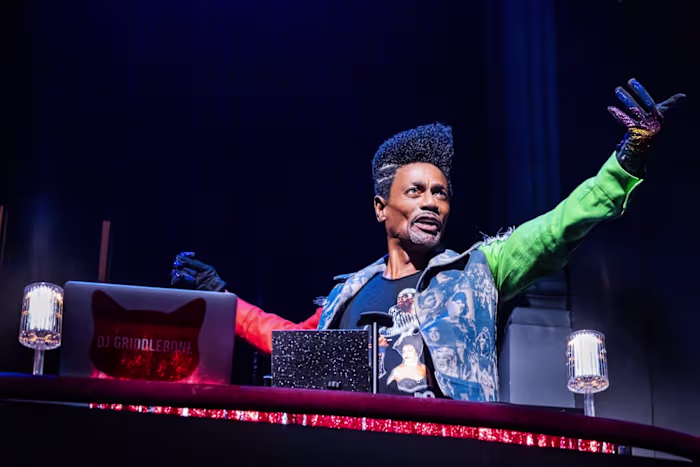 Een opnieuw vormgegeven 'Cats' op Broadway toont een speciale kat: een acteur uit de originele musical uit de jaren 80