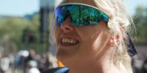 Een slimme AI-bril zal slechtziende hardlopers helpen de marathon van Londen aan te gaan