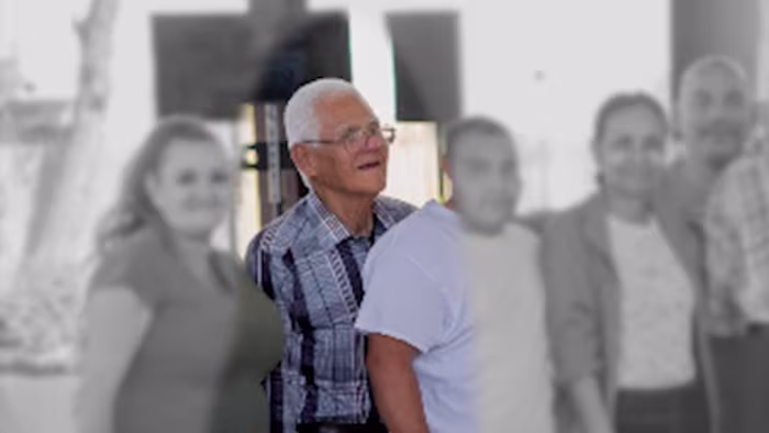 'Een zwervende barmhartige Samaritaan': Vrienden spreken liefdevol over de vermoorde East Side-man wiens lichaam brandend werd aangetroffen