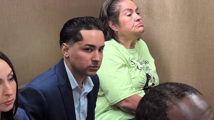 Er wordt geen beslissing genomen omdat Erik Cantu voor de rechtbank verschijnt in verband met de intrekking van de proeftijd