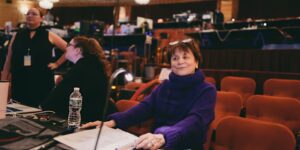 Iris Rainer Dart keert terug om haar epische verhaal over vrouwelijke vriendschap met ‘Beaches’ op Broadway te vertellen