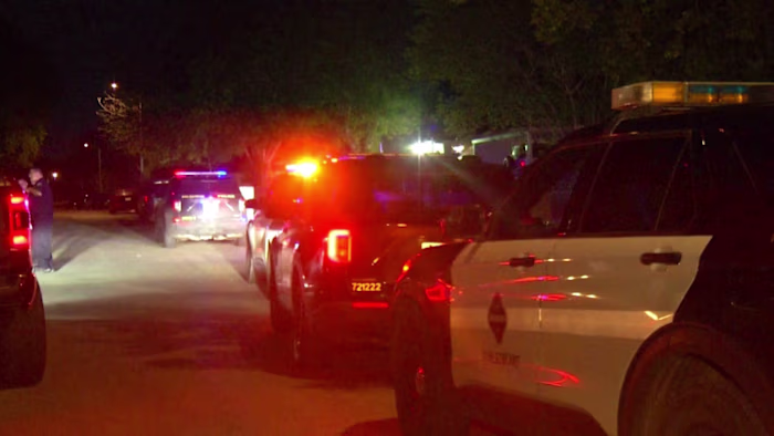 Man, 30, gearresteerd in verband met schietpartij op de weg in Southwest Side, zegt SAPD