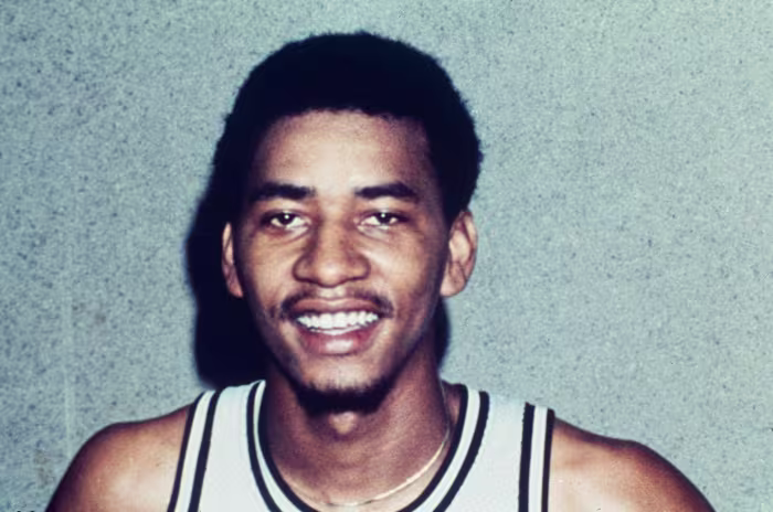 Spurs-legende George Gervin daagt Bears' quarterback Caleb Williams uit over het handelsmerk 'Iceman'
