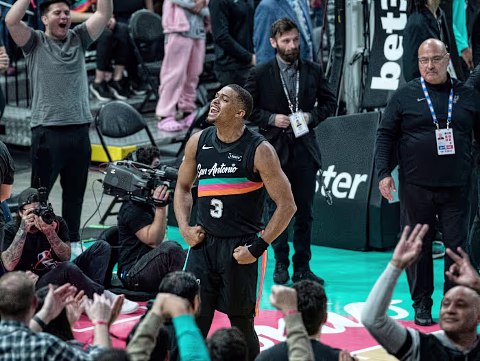 Spurs-speler Keldon Johnson had een 'geweldig' seizoen, zegt de interim-coach van Trail Blazers