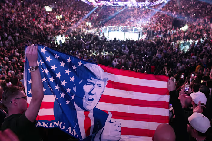 UFC brengt kooiwedstrijdgevechten naar het Witte Huis, de thuisbasis van een president die voorstander is van kooiwedstrijdpolitiek