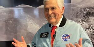 Vraag en antwoord: Apollo-astronaut Schmitt vertelt over de terugkeer naar de maan en het leven in het universum