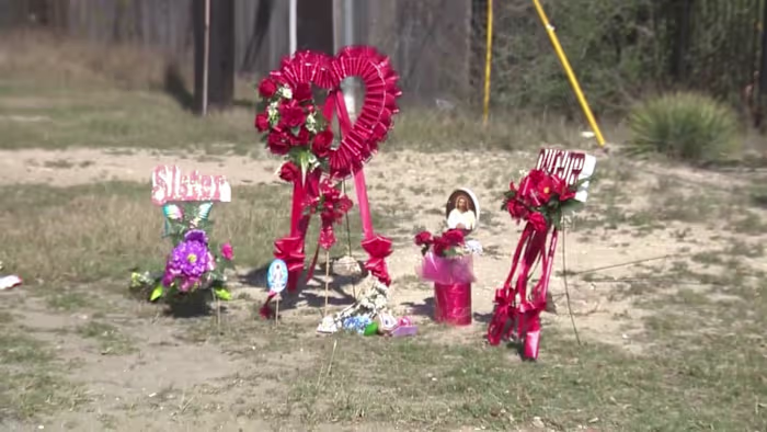 ‘Ze verdiende dit niet’: familie rouwt om vrouw die is omgekomen bij aanrijding in Leon Valley terwijl politie zoekt naar verdachte