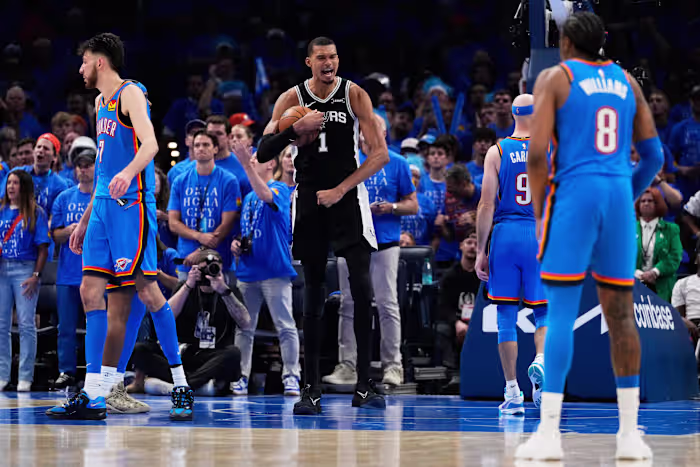 Wembanyama heeft 41 punten, 24 rebounds en Spurs bovenaan Thunder 122-115 in 2OT om West-finale te openen