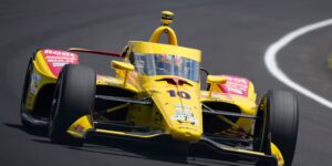 Alex Palou begint zijn Indianapolis 500-titel vanaf de pole nadat hij in de kwalificatie de eerste plaats heeft veroverd