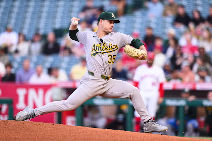 Atletiekwerper JT Ginn verliest no-hitter in 9e inning en verliest daarna met 2-1 van de Angels