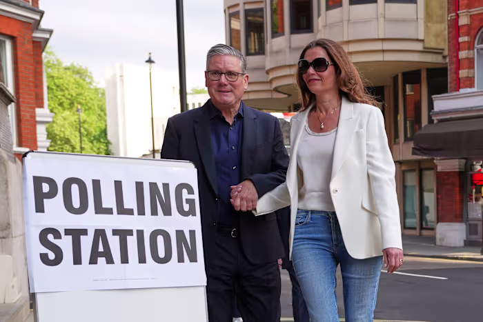 Britse kiezers hebben gesproken tijdens lokale verkiezingen, wat gezien werd als een oordeel over het leiderschap van Keir Starmer