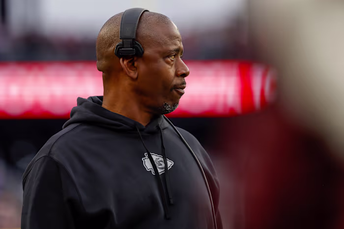 Chiefs-assistent-coach Dave Merritt aangeklaagd in een buitenwijk van KC wegens misdrijf in huis
