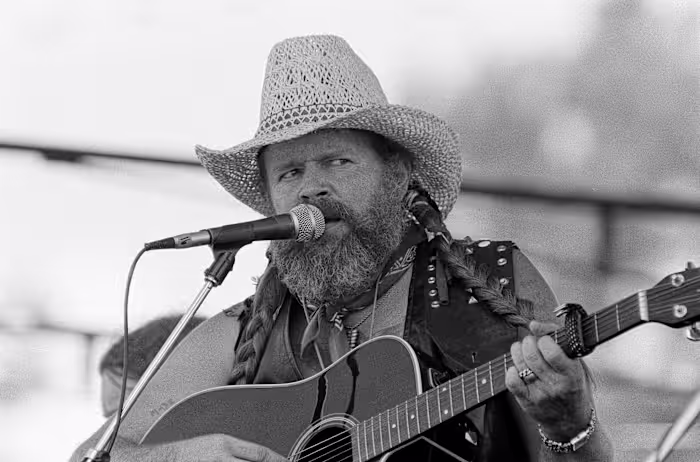 David Allan Coe, die 'Take This Job and Shove It' en andere countryhits schreef, sterft op 86-jarige leeftijd
