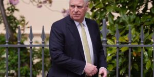 De Britse regering gaat documenten vrijgeven die verband houden met de benoeming van voormalig prins Andrew tot handelsgezant
